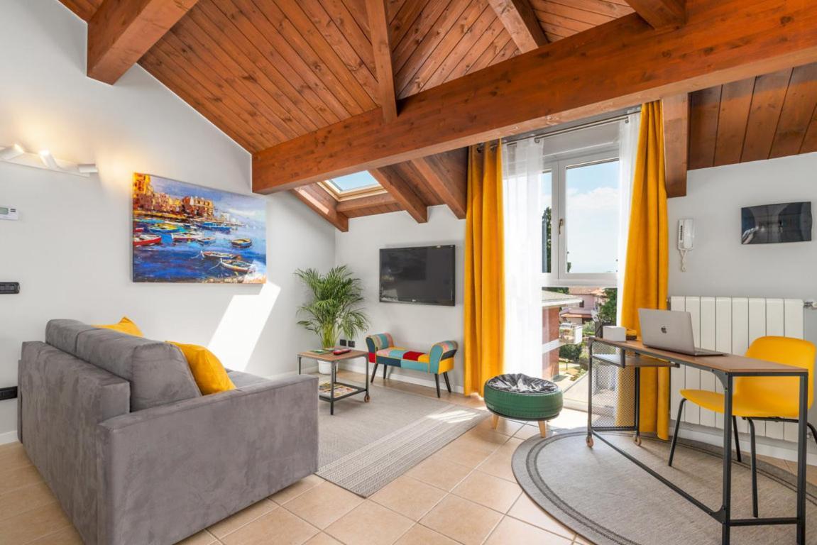 Casa Gialla 7A, New Apartment Milano&Como Bregnano Экстерьер фото